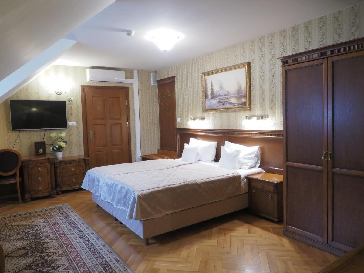 Hotel Sarmata Zespol Dworski Sandomierz Eksteriør billede