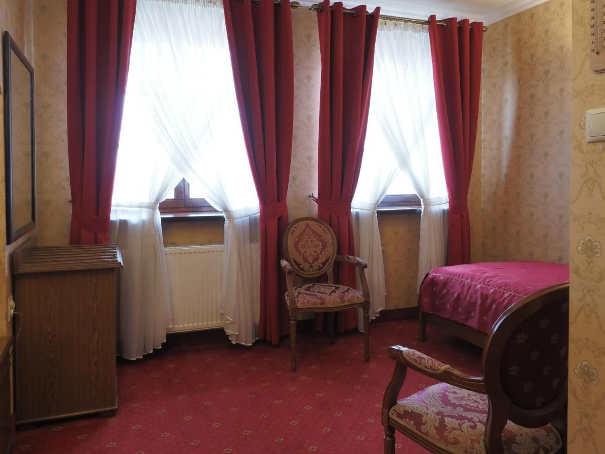 Hotel Sarmata Zespol Dworski Sandomierz Eksteriør billede