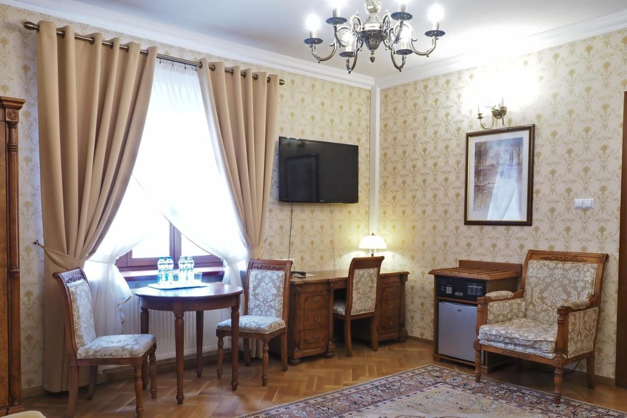 Hotel Sarmata Zespol Dworski Sandomierz Eksteriør billede