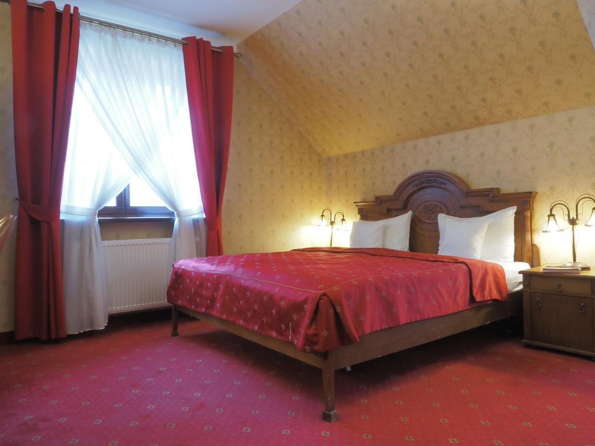 Hotel Sarmata Zespol Dworski Sandomierz Eksteriør billede
