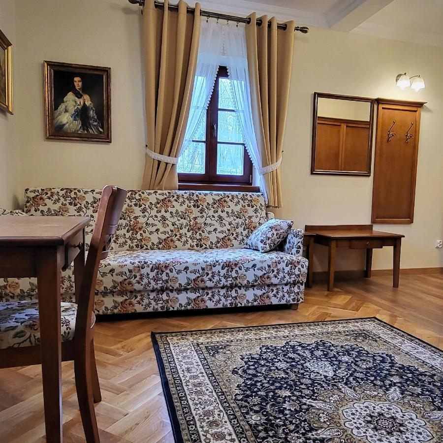 Hotel Sarmata Zespol Dworski Sandomierz Eksteriør billede