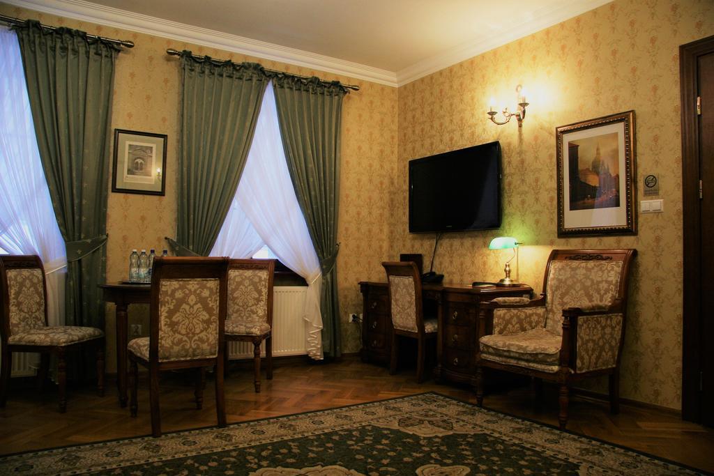 Hotel Sarmata Zespol Dworski Sandomierz Værelse billede