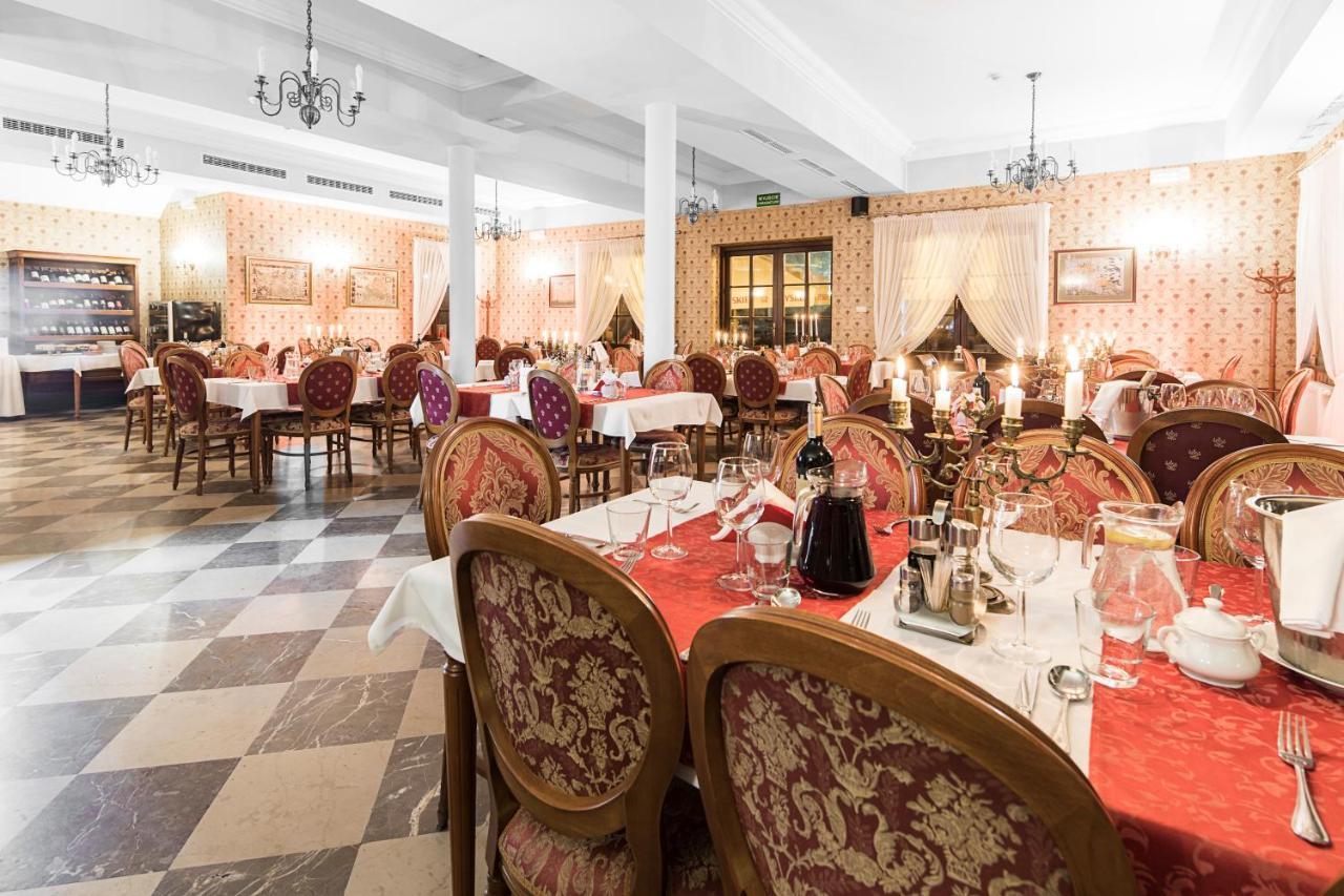 Hotel Sarmata Zespol Dworski Sandomierz Eksteriør billede
